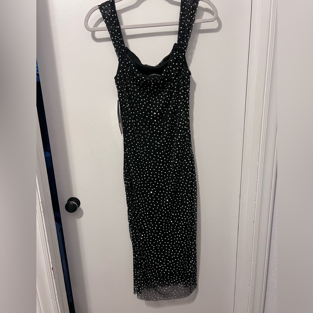 Emerald Sundae Black and White Midi Dress - Picture 2 of 3